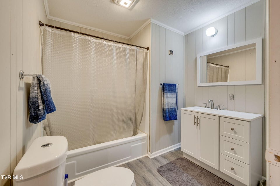 Photo #21: 132 &138 West Jackson Street