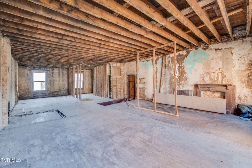 Photo #24: 132 &138 West Jackson Street