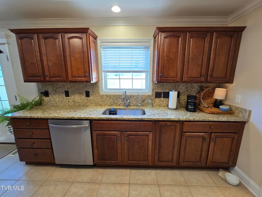 Photo #14: 404 Mountain View Road