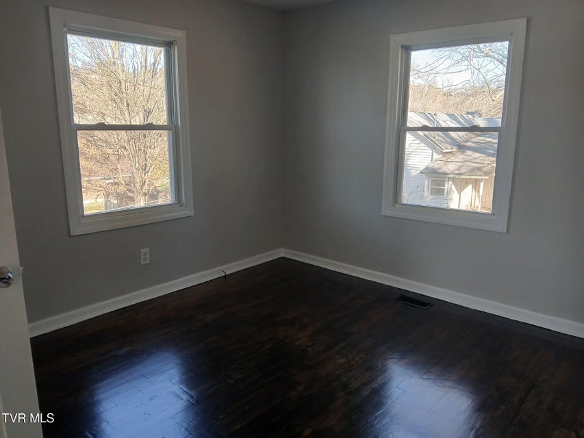 Photo #7: 136 Beaver Street