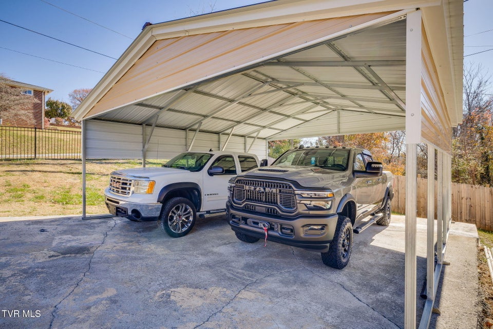 Photo #5: 1404 Van Oaks Drive