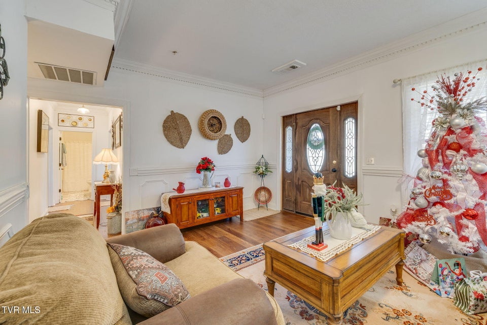 Photo #9: 1404 Van Oaks Drive