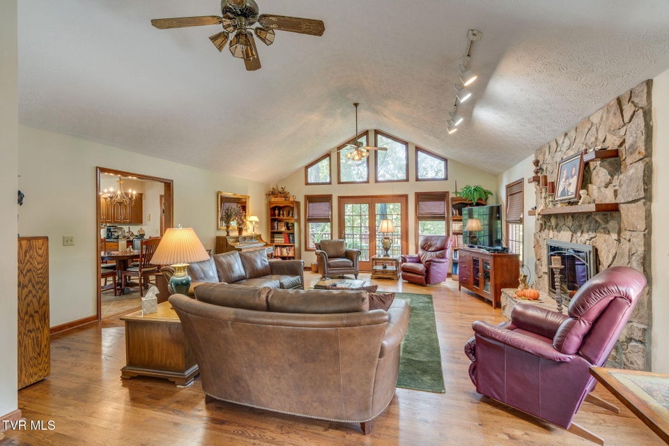 Photo #11: 137 River Road