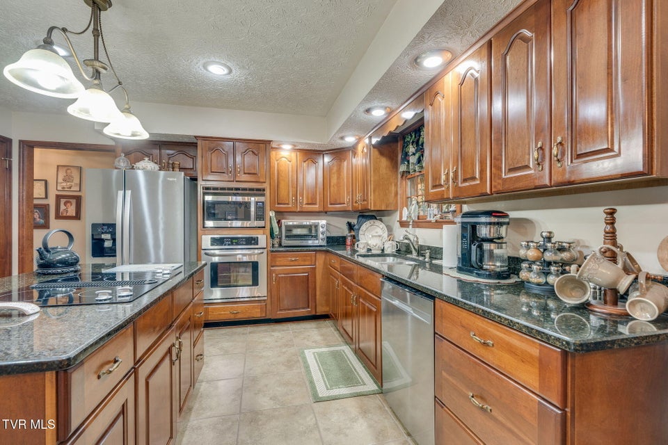 Photo #17: 137 River Road