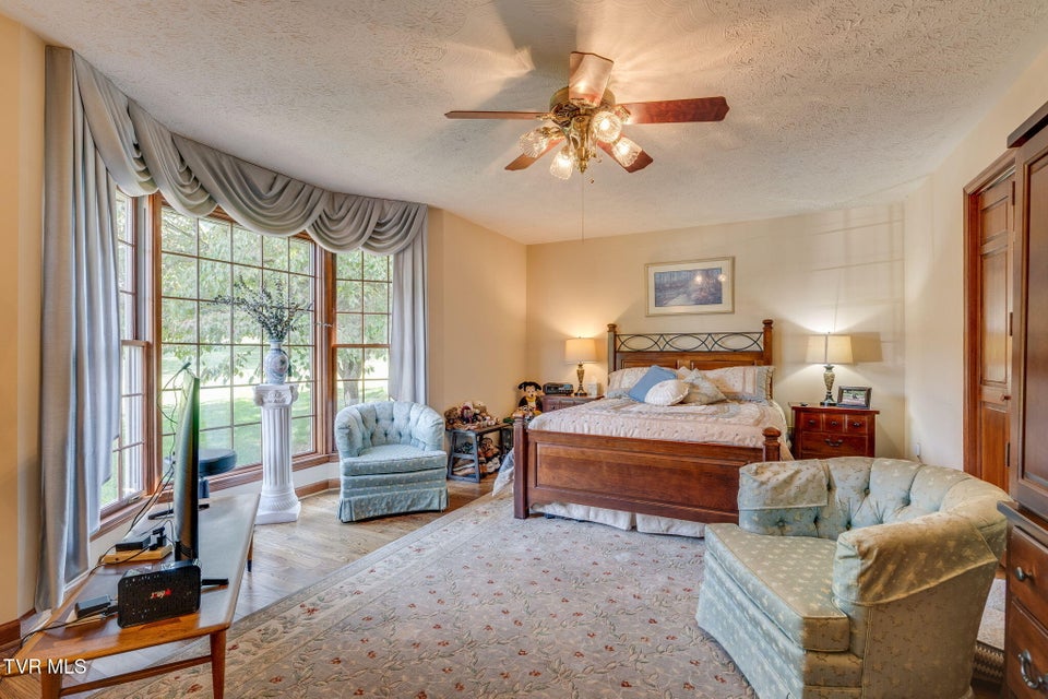 Photo #26: 137 River Road