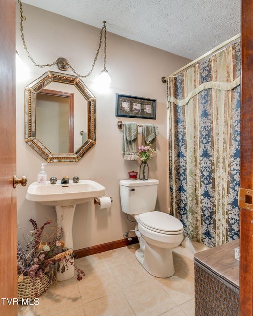 Photo #28: 137 River Road