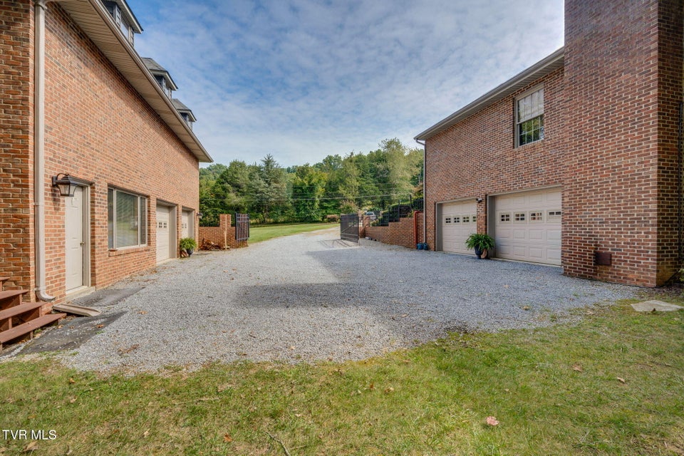 Photo #35: 137 River Road