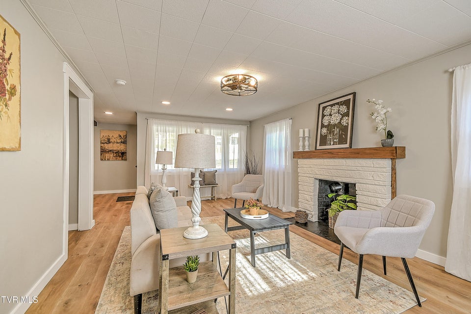 Photo #9: 326 Walnut Trail