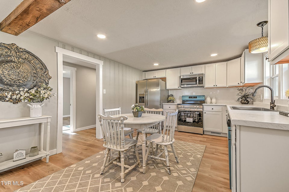 Photo #14: 326 Walnut Trail