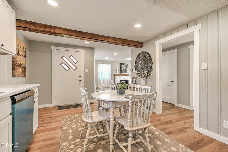 Photo #17: 326 Walnut Trail