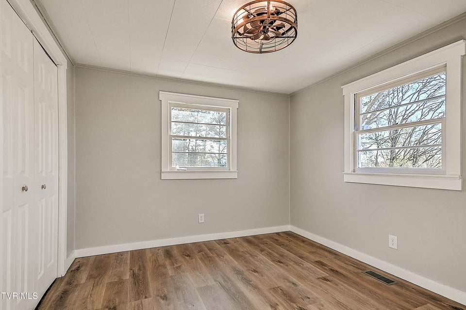 Photo #23: 326 Walnut Trail