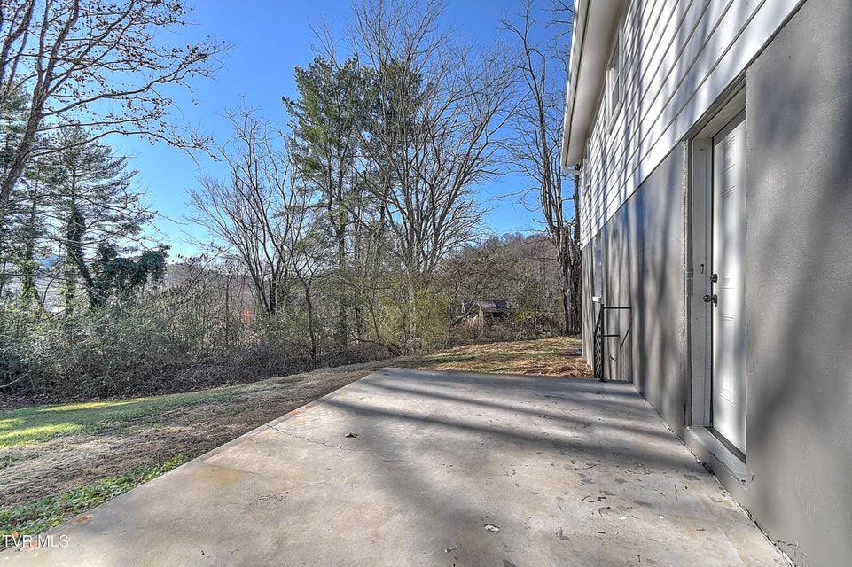 Photo #38: 326 Walnut Trail