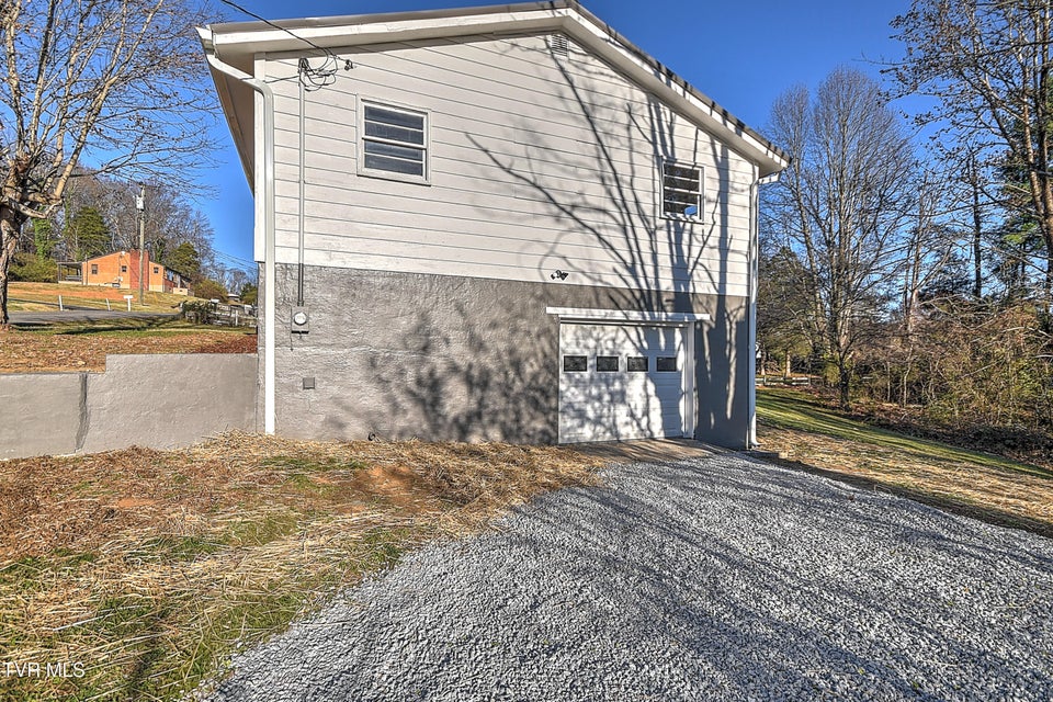 Photo #41: 326 Walnut Trail