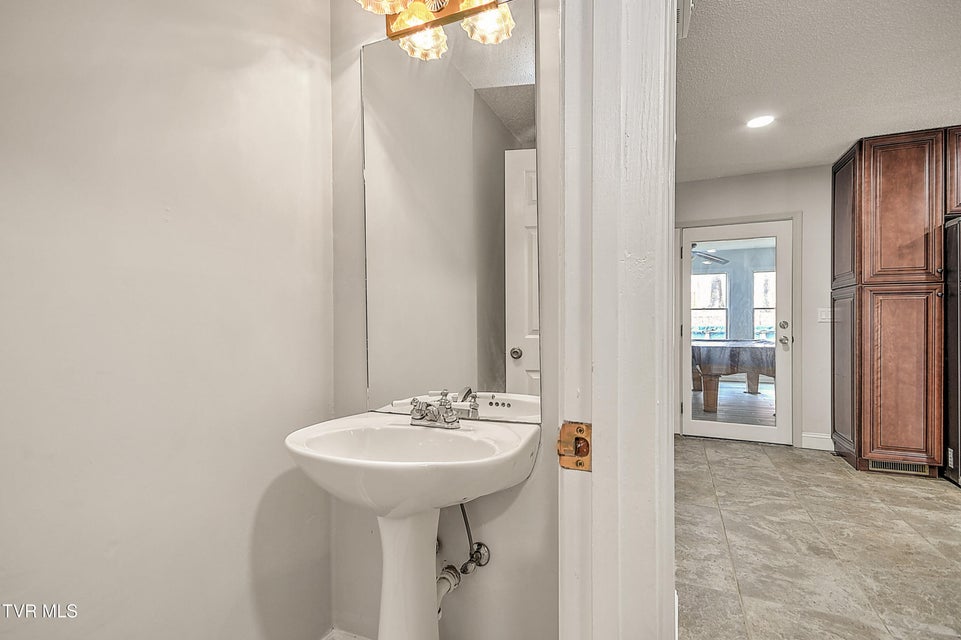 Photo #25: 1017 Harmony Road