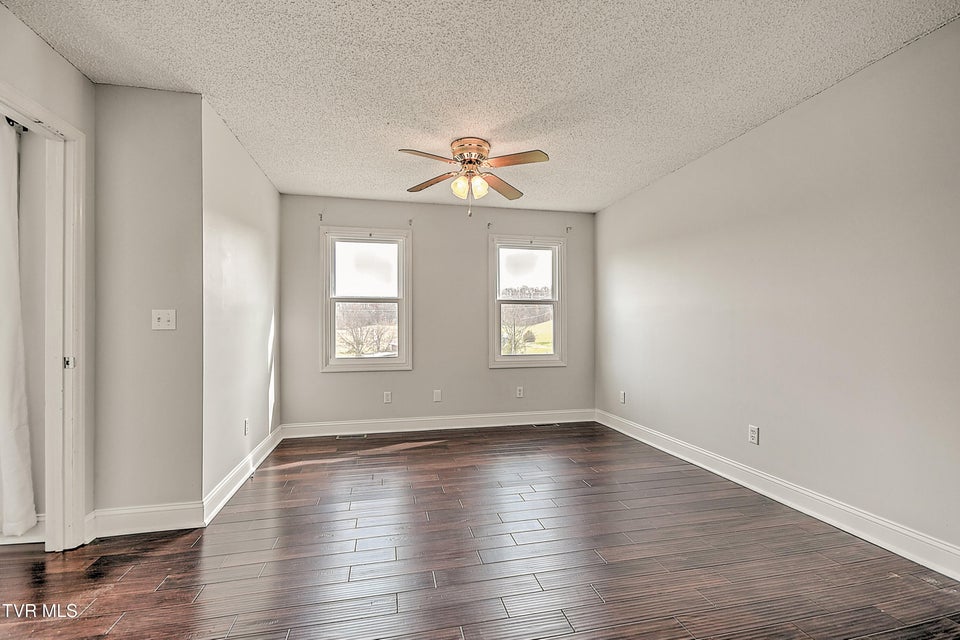 Photo #31: 1017 Harmony Road