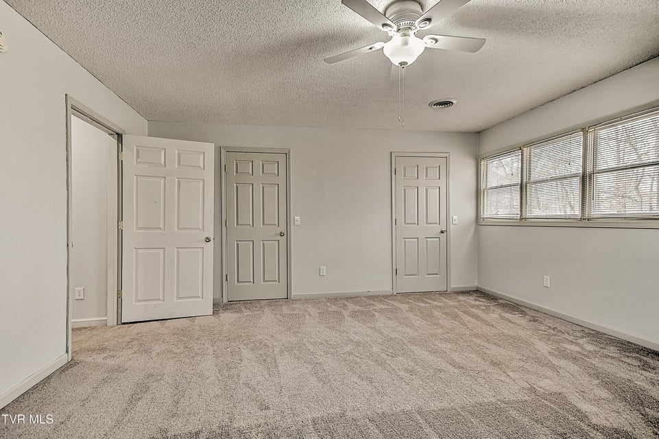 Photo #39: 1017 Harmony Road