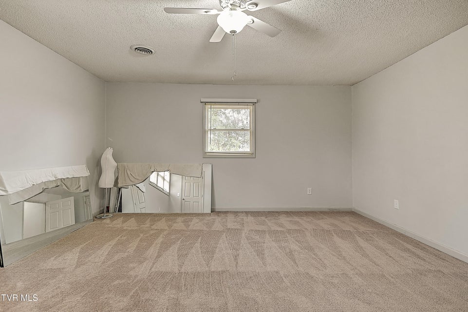 Photo #40: 1017 Harmony Road