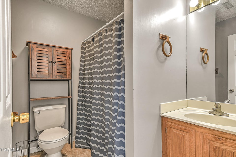 Photo #46: 1017 Harmony Road