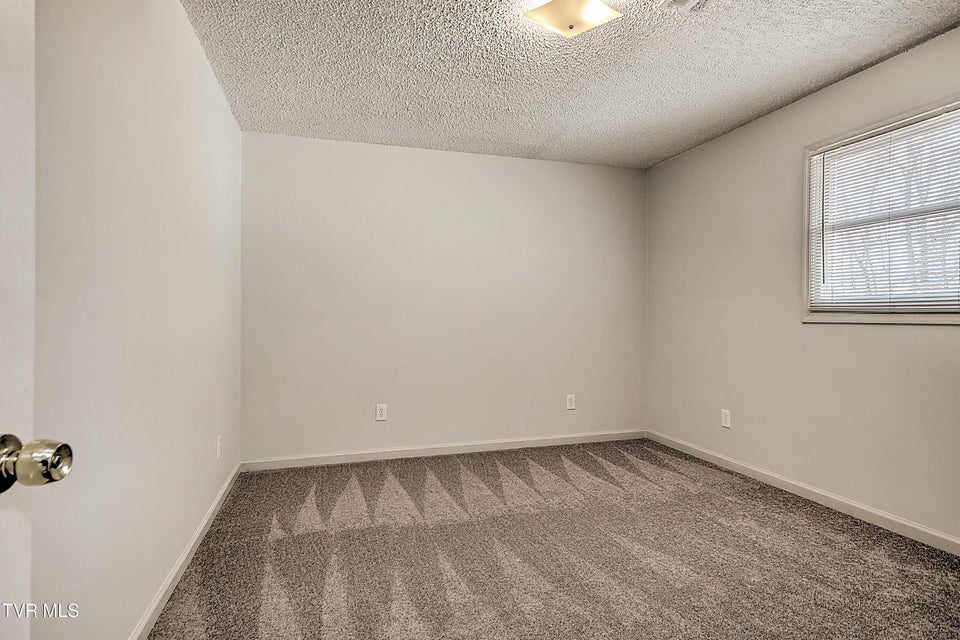 Photo #47: 1017 Harmony Road