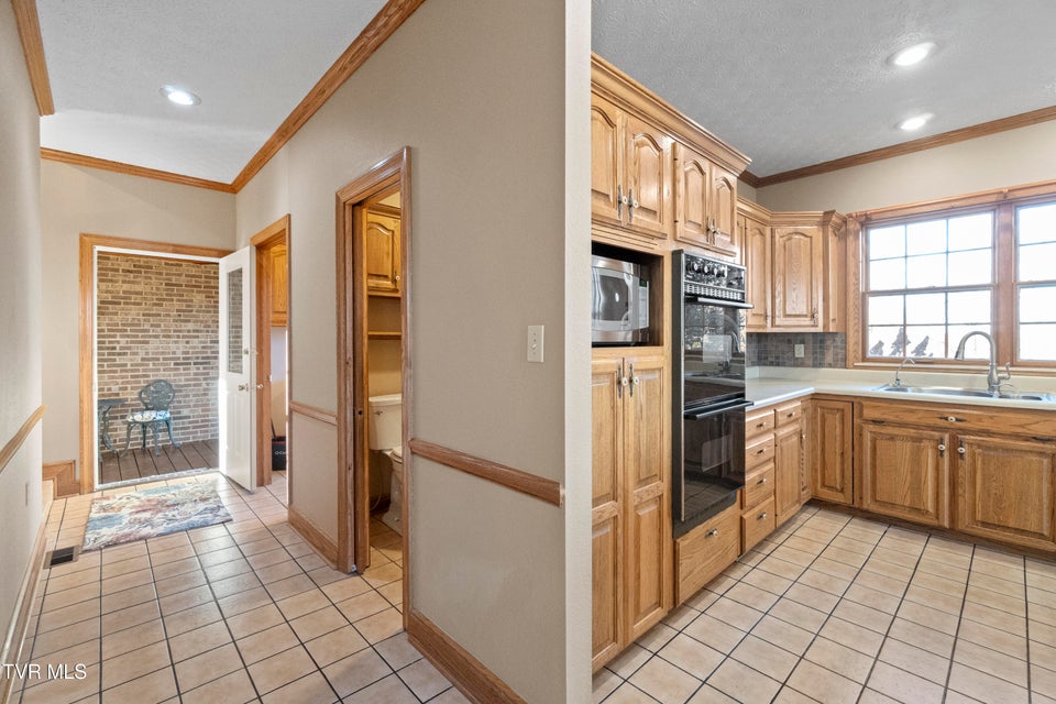 Photo #34: 600 Chuckey Pike