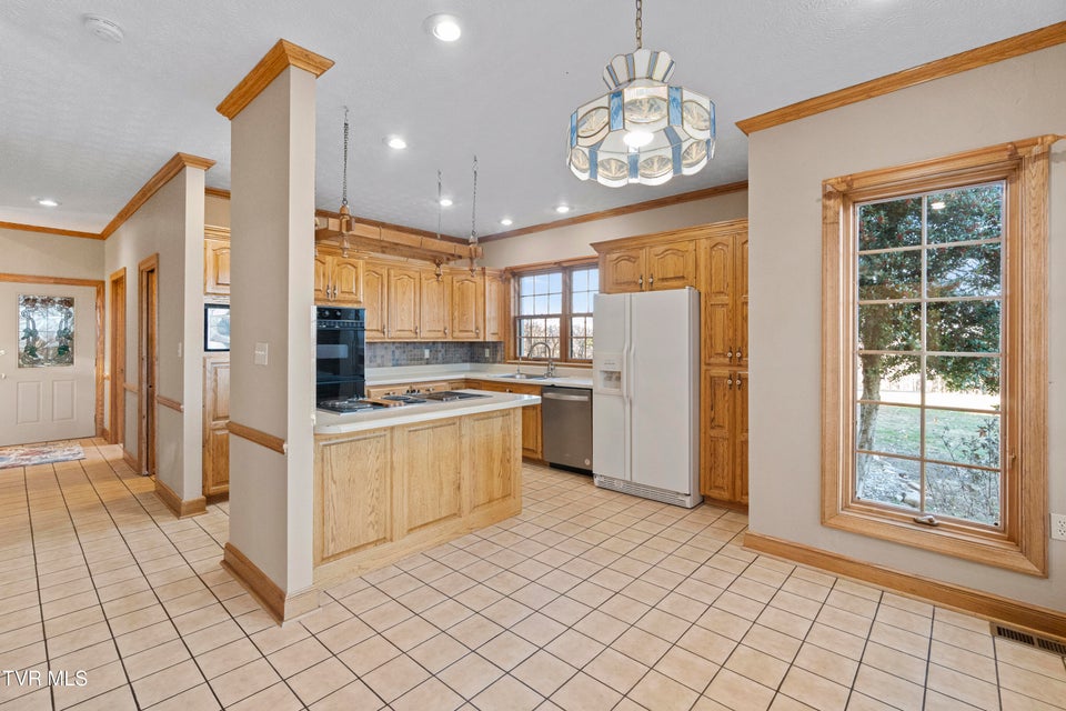 Photo #30: 600 Chuckey Pike