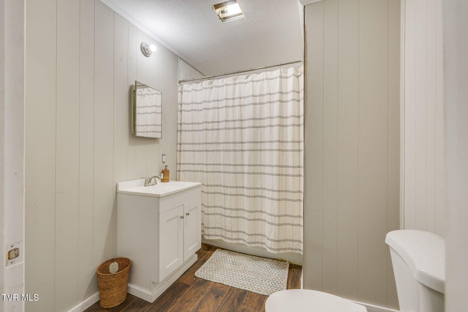 Photo #11: 138 West Jackson Street