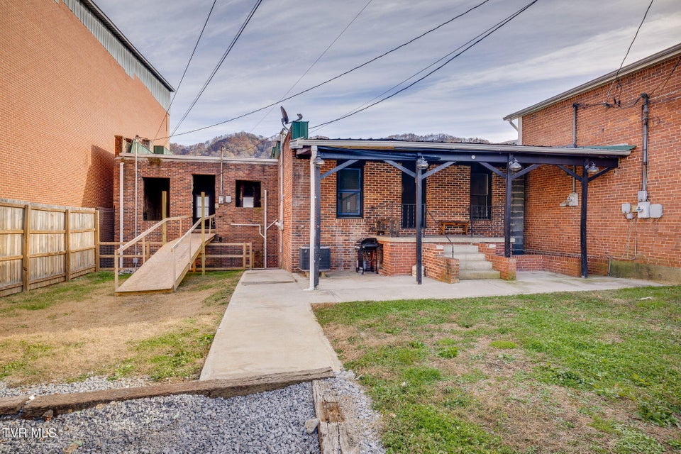 Photo #25: 138 West Jackson Street