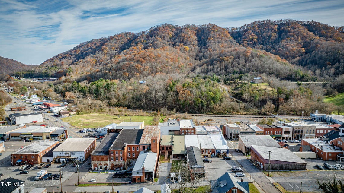 Photo #32: 138 West Jackson Street