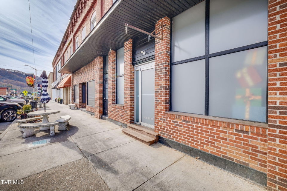 Photo #6: 132 Jackson Street