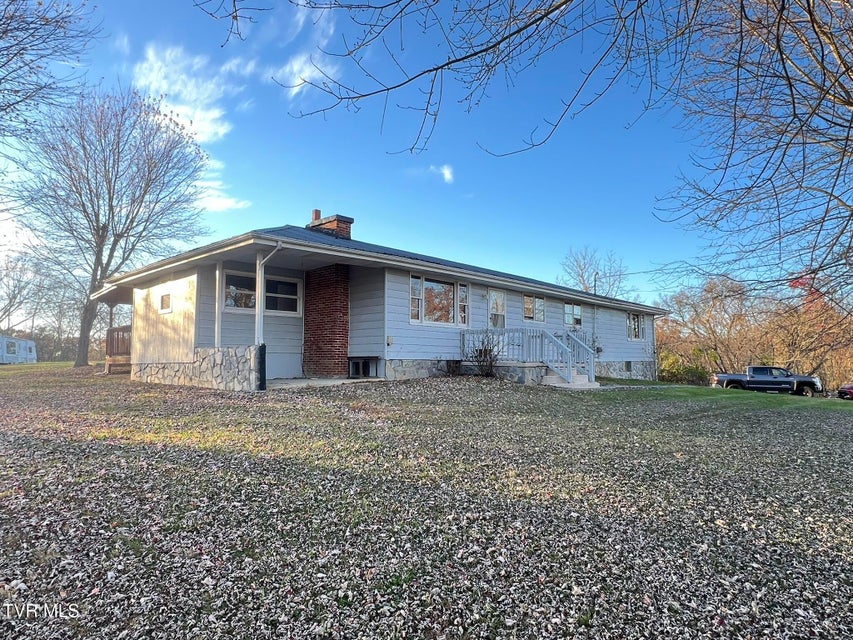 Photo #4: 229 Clint Street