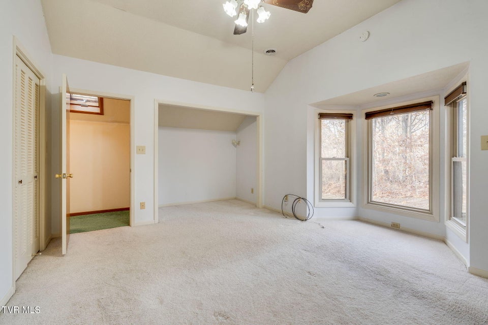 Photo #27: 321 Pitkin Drive