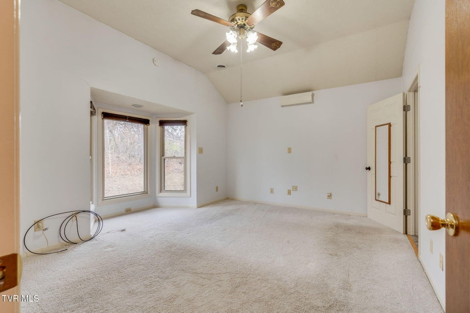 Photo #26: 321 Pitkin Drive