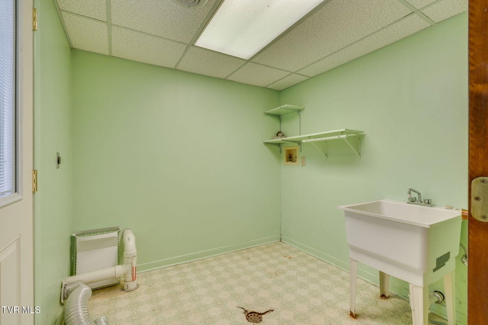 Photo #16: 321 Pitkin Drive