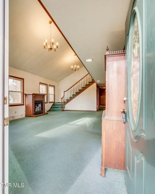 Photo #4: 321 Pitkin Drive