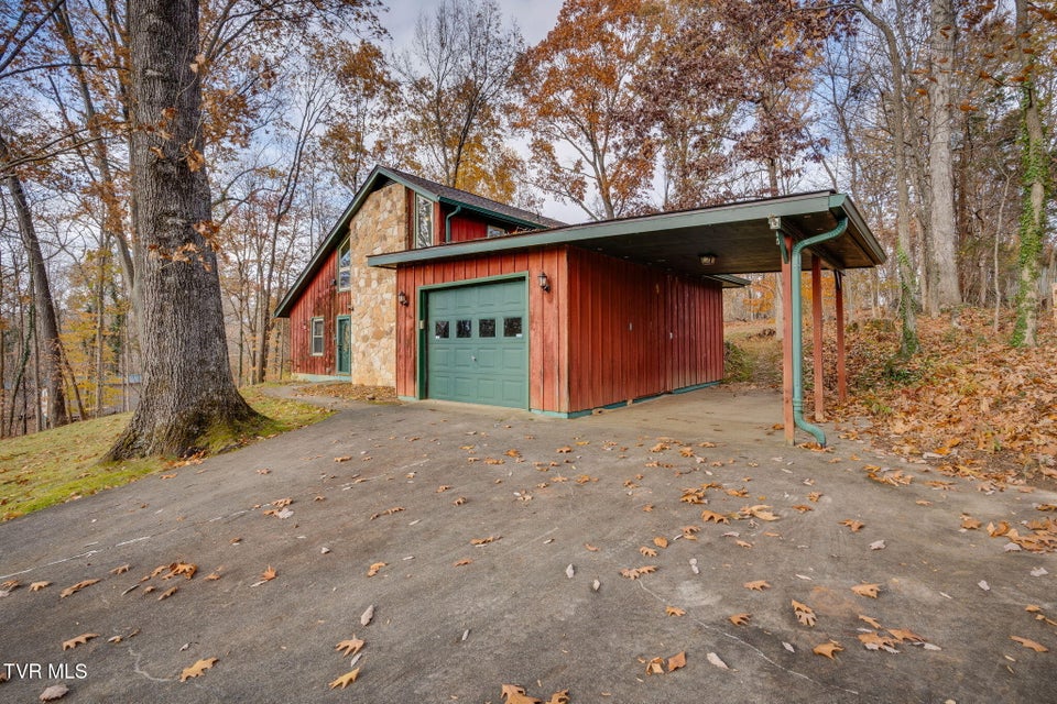 Photo #2: 321 Pitkin Drive