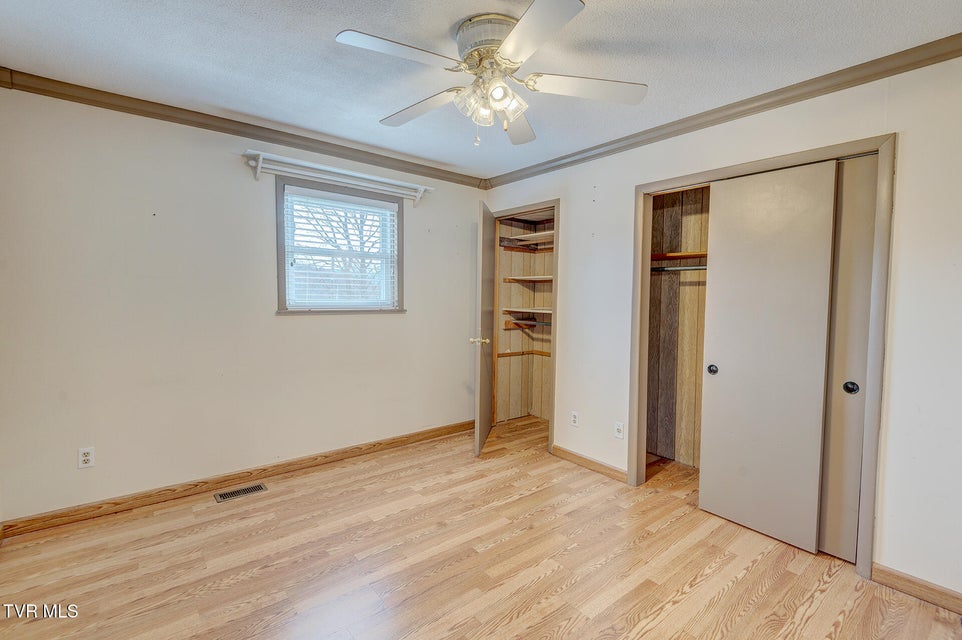 Photo #25: 280 Falcon Circle