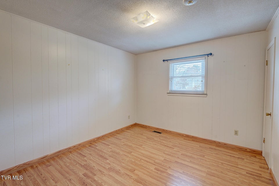 Photo #26: 280 Falcon Circle