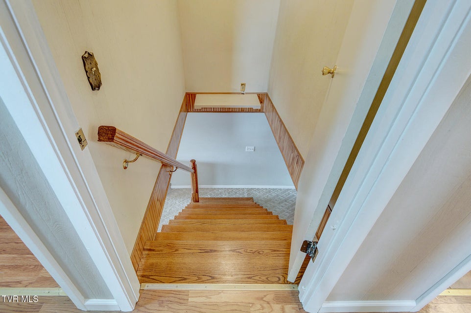 Photo #32: 280 Falcon Circle