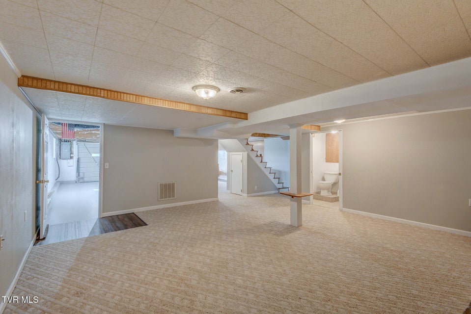 Photo #35: 280 Falcon Circle