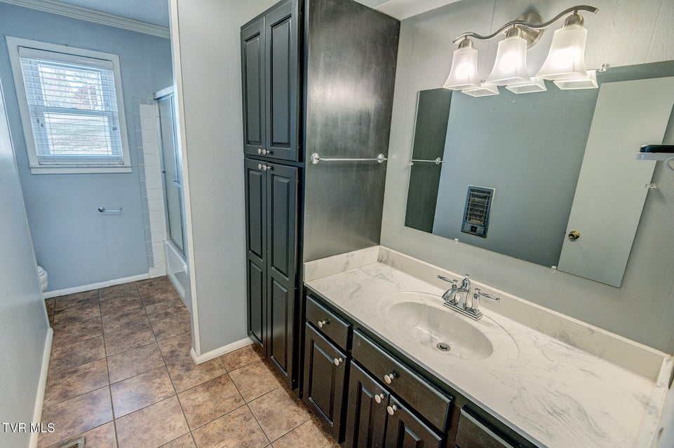 Photo #46: 280 Falcon Circle