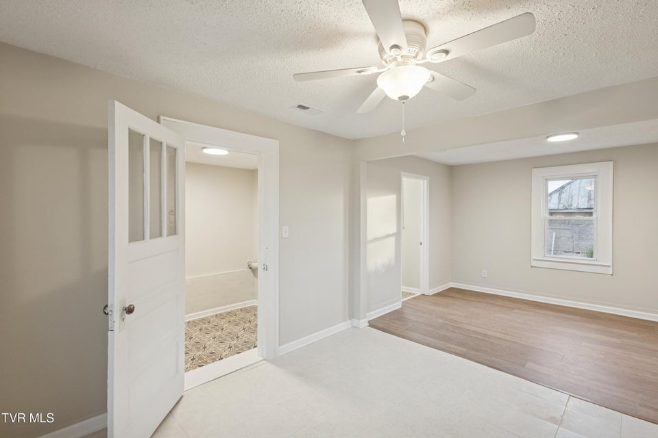 Photo #4: 204 Elizabeth Street