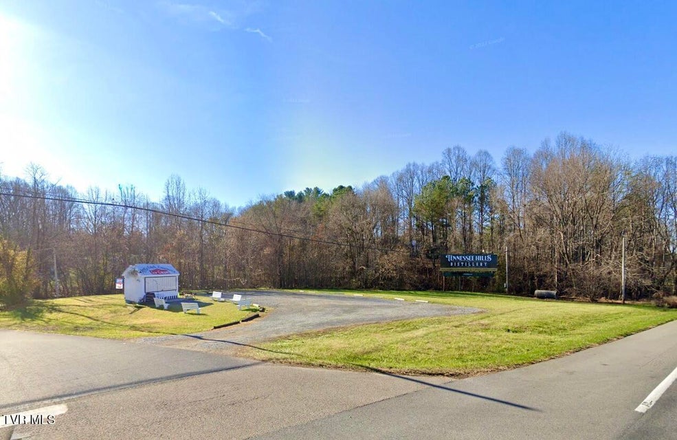 Photo #6: 211 Forest Circle