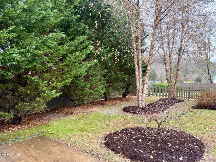 Photo #34: 208 Main Street