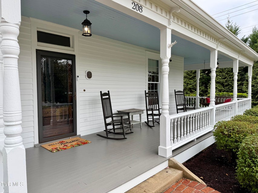 Photo #21: 208 Main Street