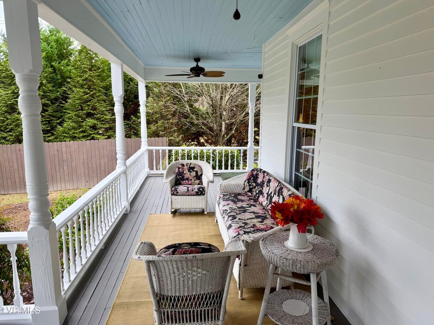 Photo #35: 208 Main Street