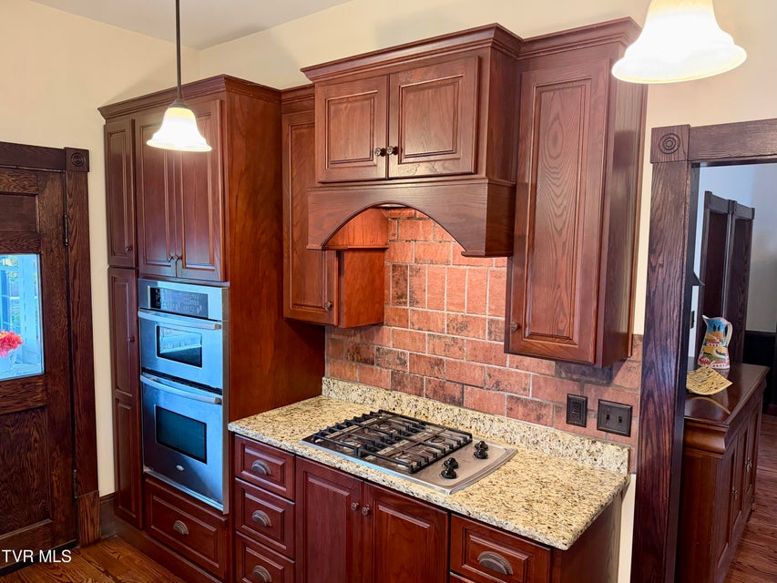 Photo #46: 208 Main Street