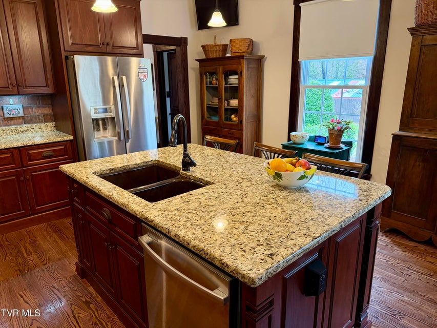 Photo #47: 208 Main Street