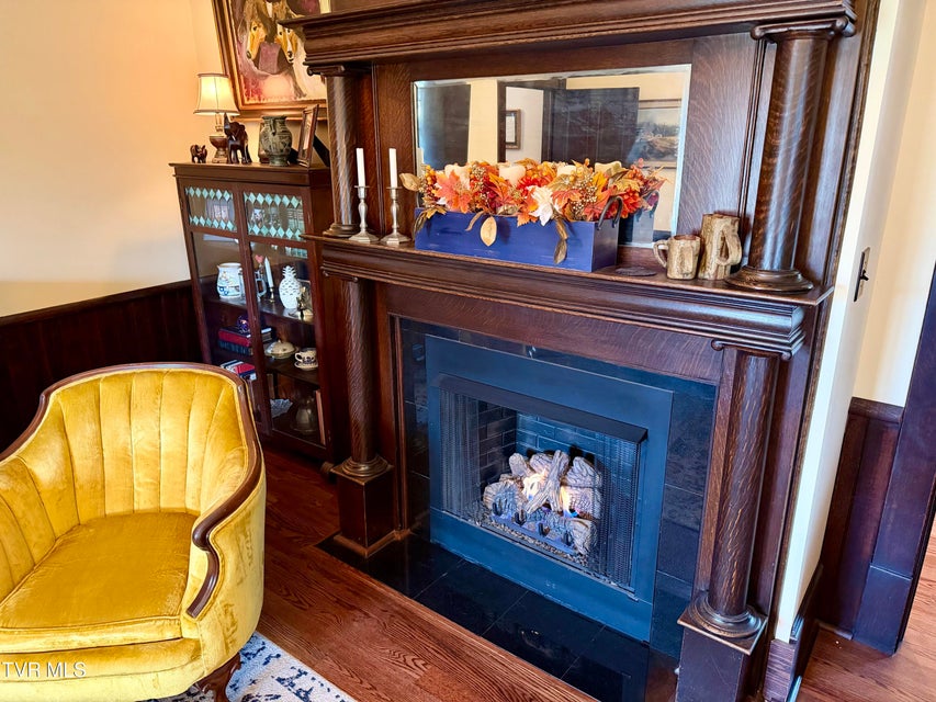 Photo #50: 208 Main Street