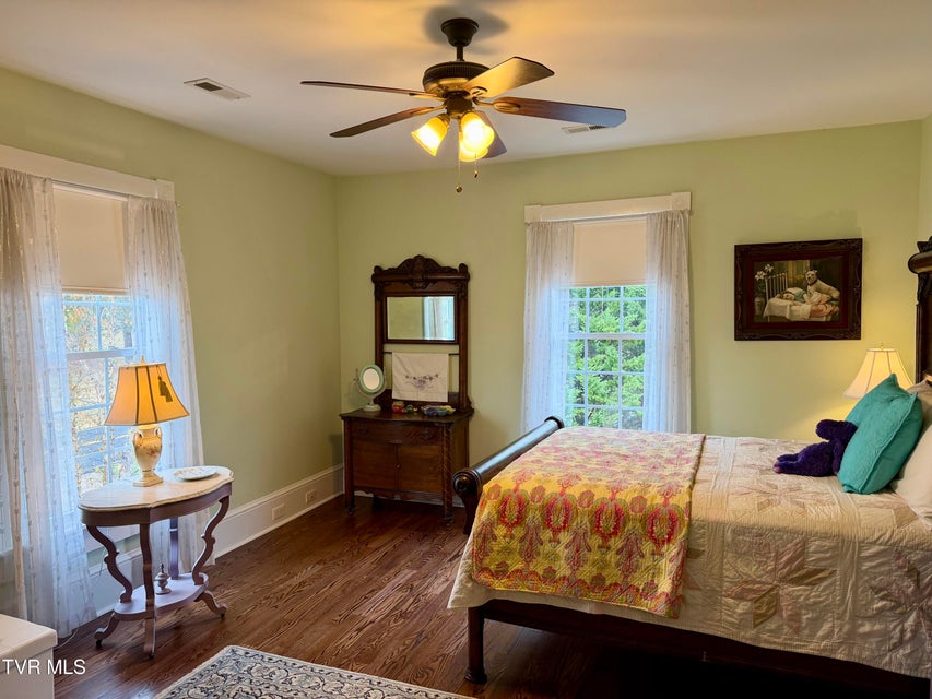 Photo #68: 208 Main Street