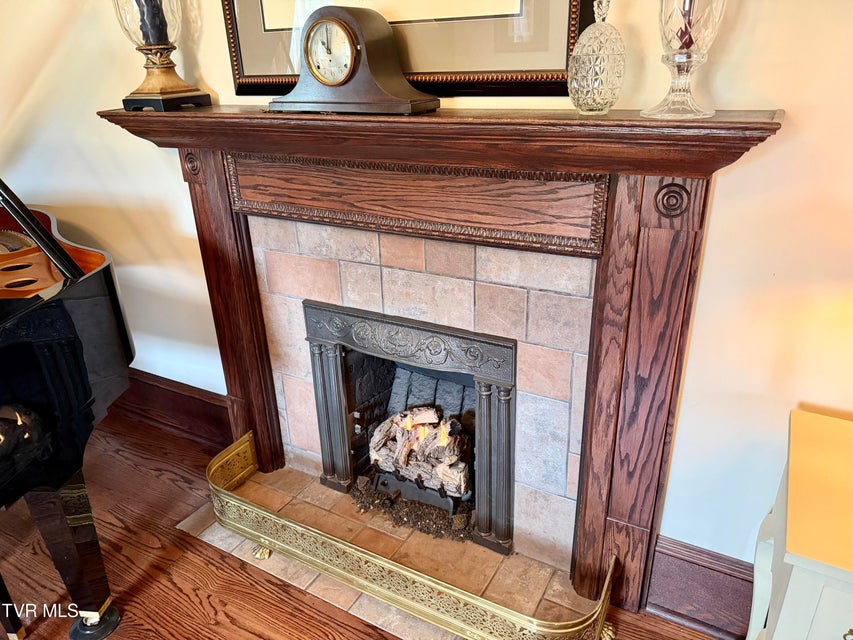 Photo #54: 208 Main Street